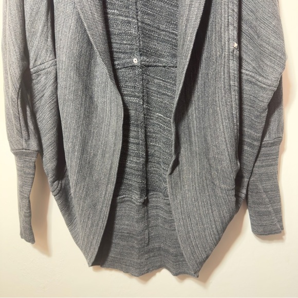 Aritiza Wilfred Diderot Openfront Sweater Gray Women Size S - Picture 4 of 9